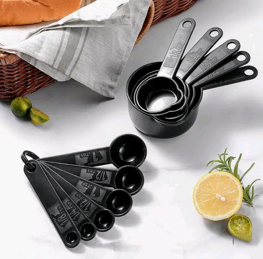 Measuring Spoons and Cups for Cooking and Baking