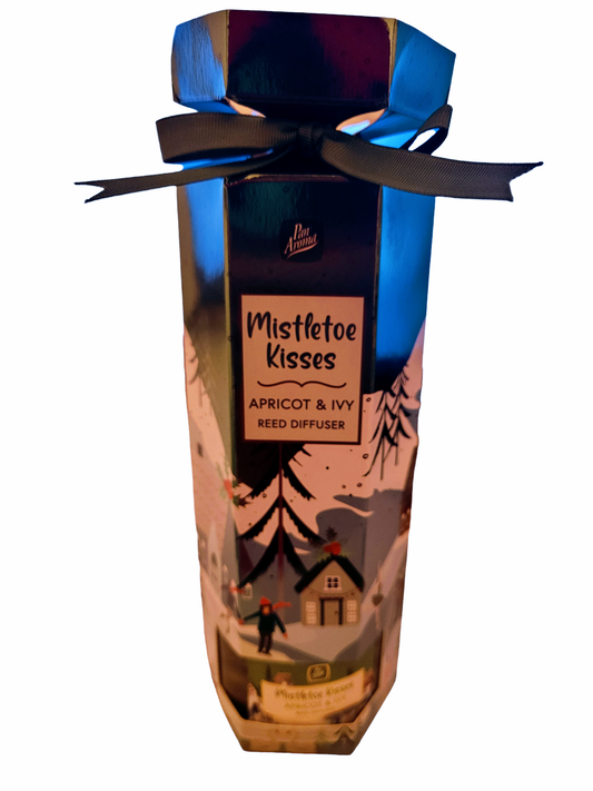 Pan Aroma Cracker Reed Diffuser - Mistletoe Kisses